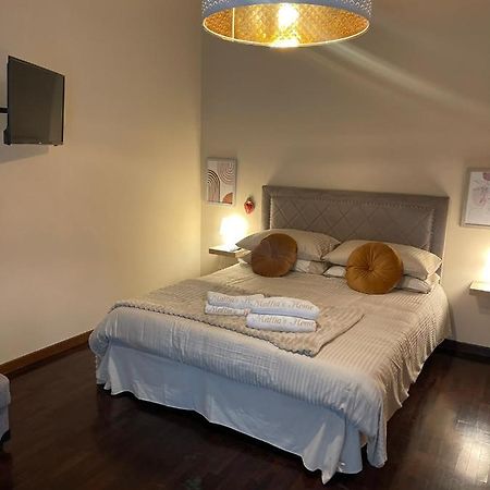 Mattia'S Home Caserta Ngoại thất bức ảnh